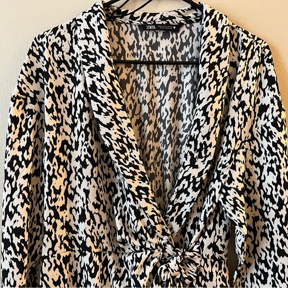 Zebra Zara Romper - Picture 2 of 6